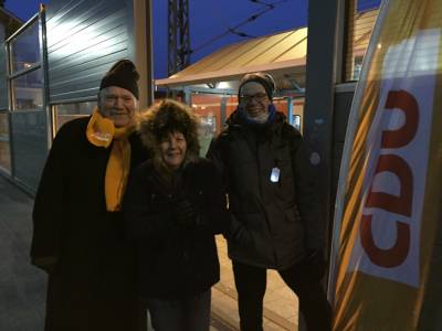 Bahnhofsaktion mit Johannes Zehfu, MdL, 15.02.2018 - Etwas frisch!